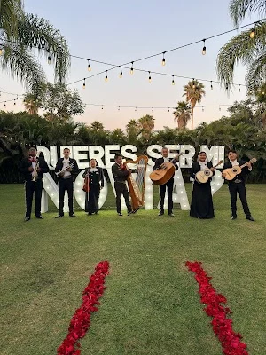 MARIACHI HERMANOS ROMERO